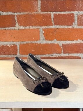 CHANEL Two-Tone Suede Ballet Flats in Brown and Black